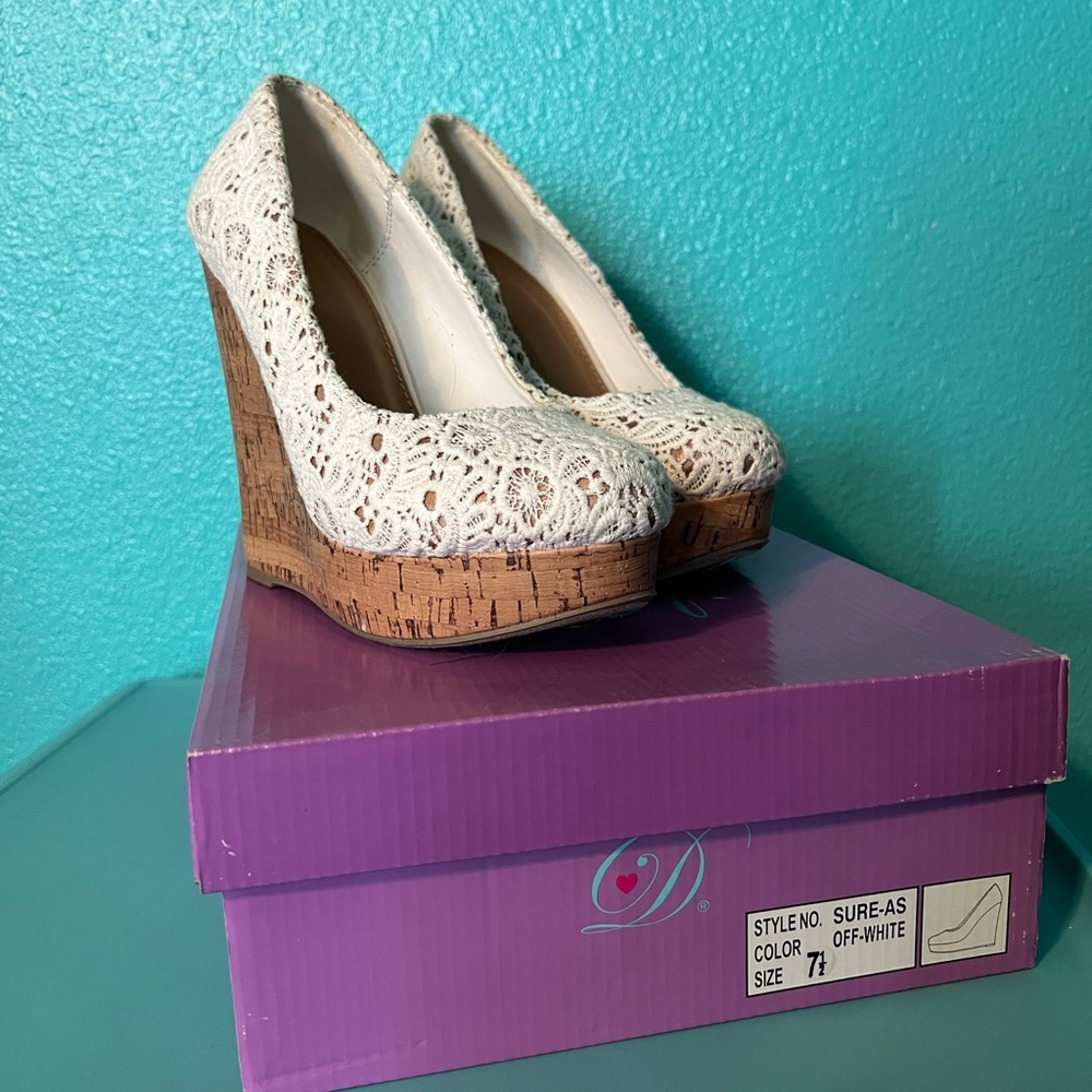 White closed toe wedges